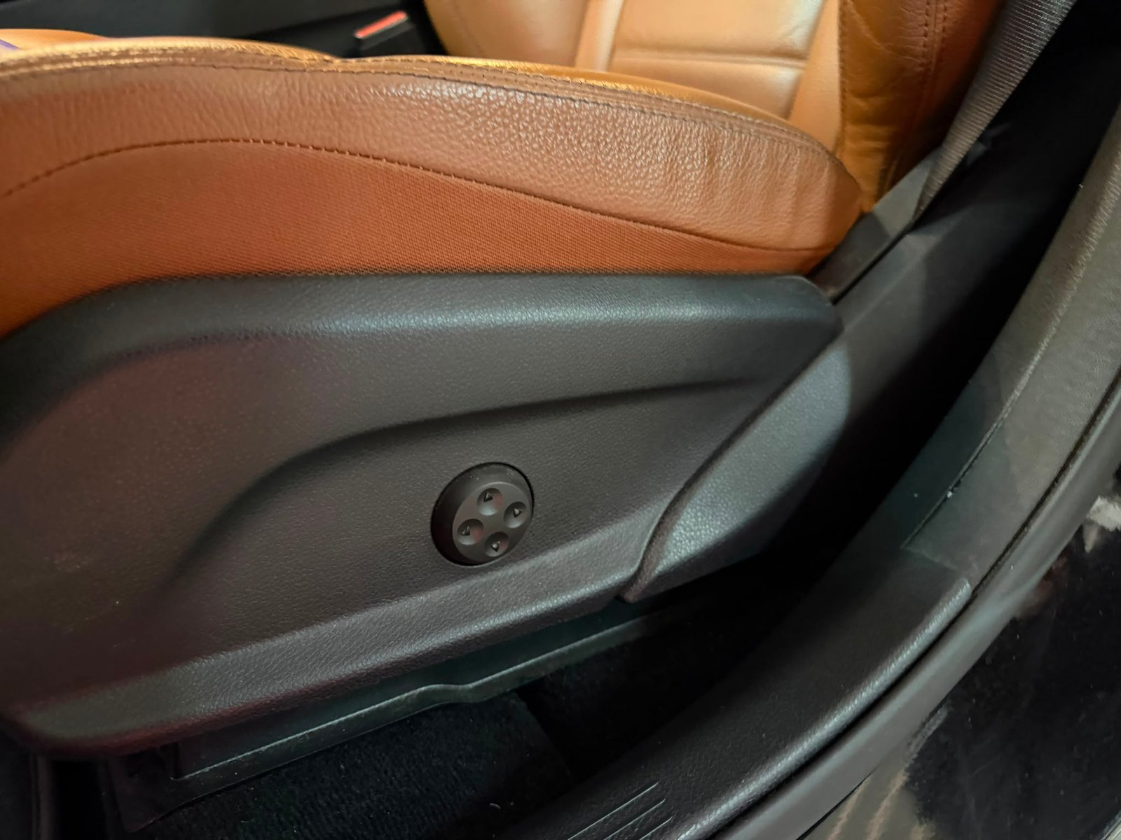 Mercedes-Benz GLC Coupé 300de AMG Line - 4-Matic - Hybrid - Automatic - 194 hp - 219.910 km – Image 42