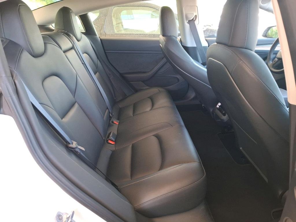 TESLA MODEL 3 – Image 2