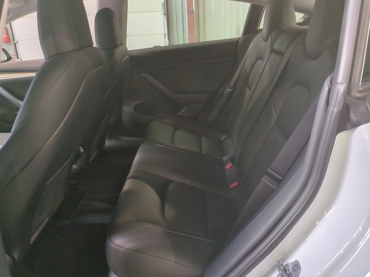 TESLA MODEL 3 – Image 27