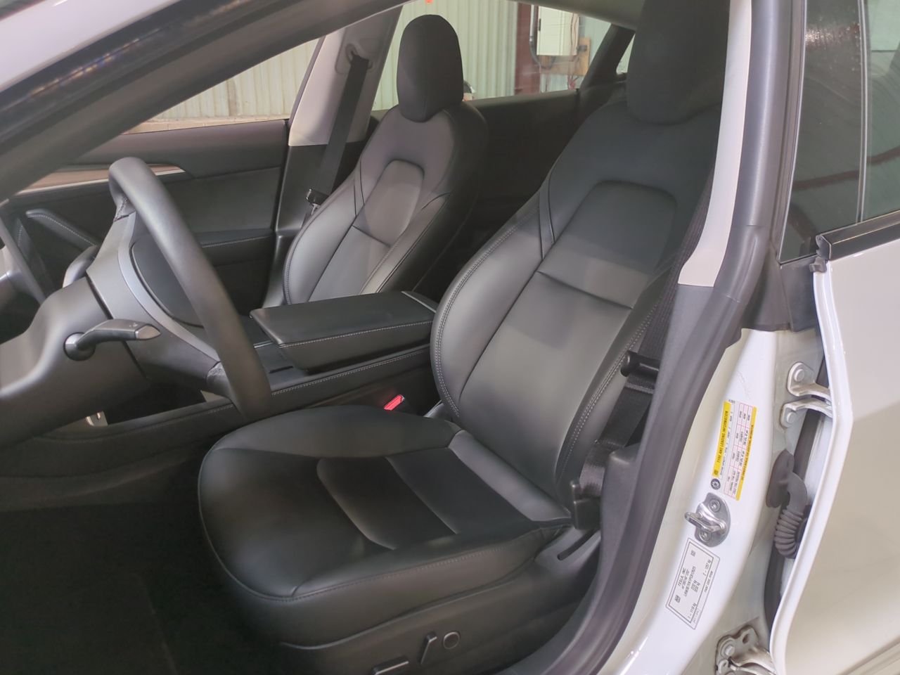 TESLA MODEL 3 – Image 21
