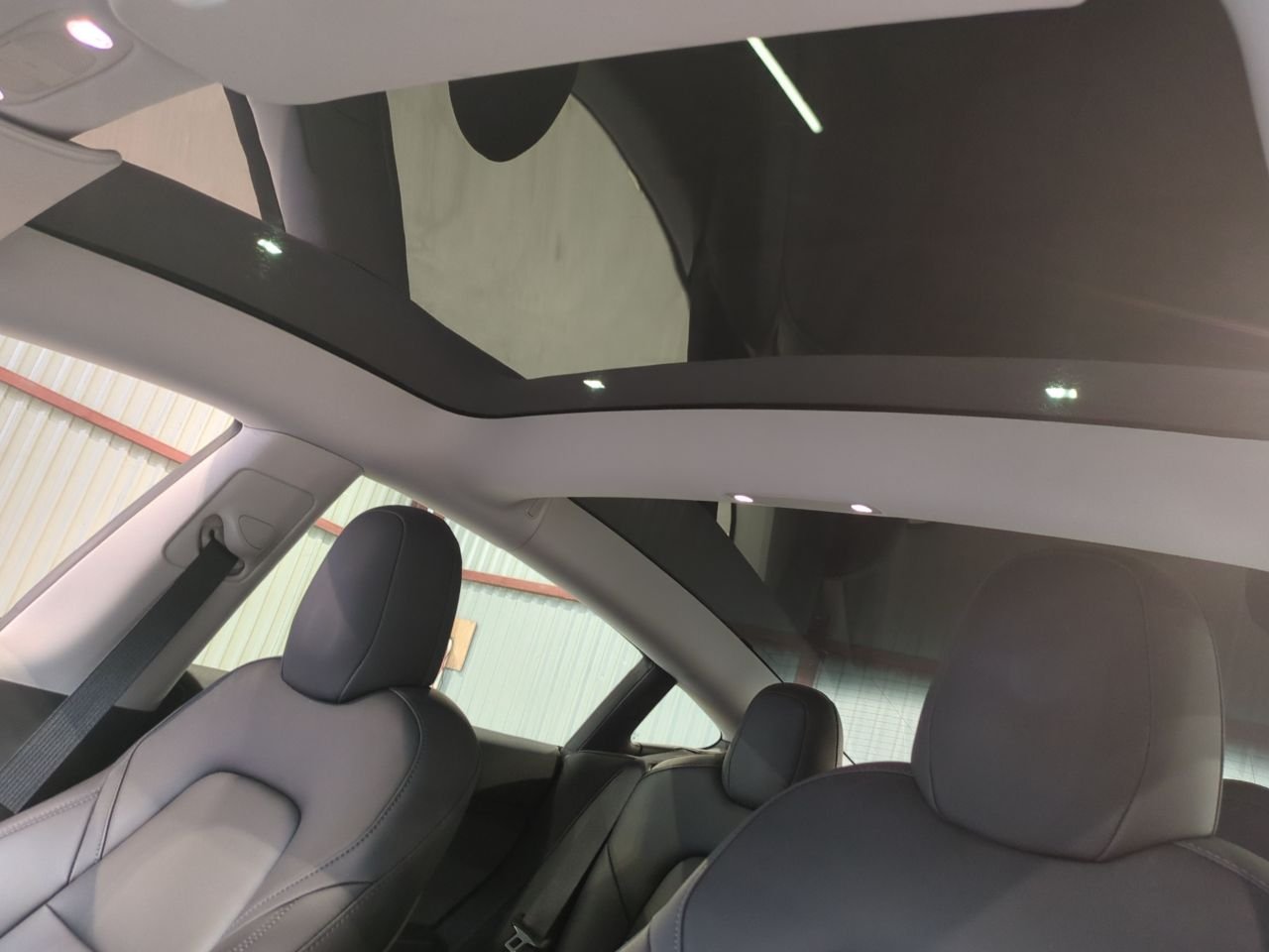 TESLA MODEL 3 – Image 22