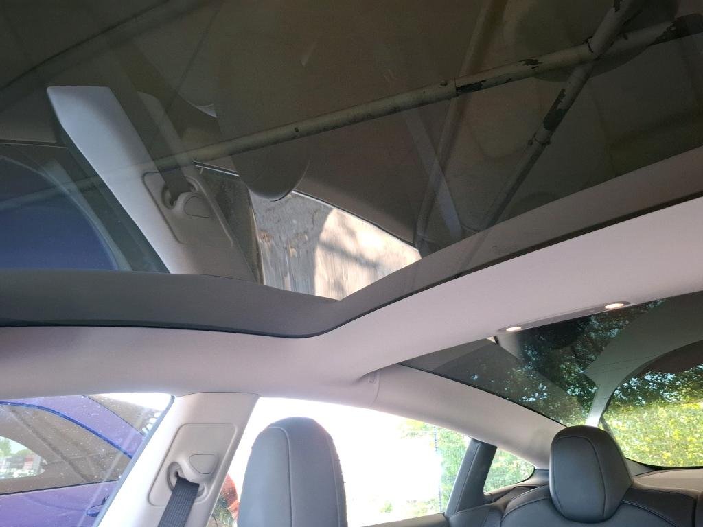 TESLA MODEL 3 – Image 14