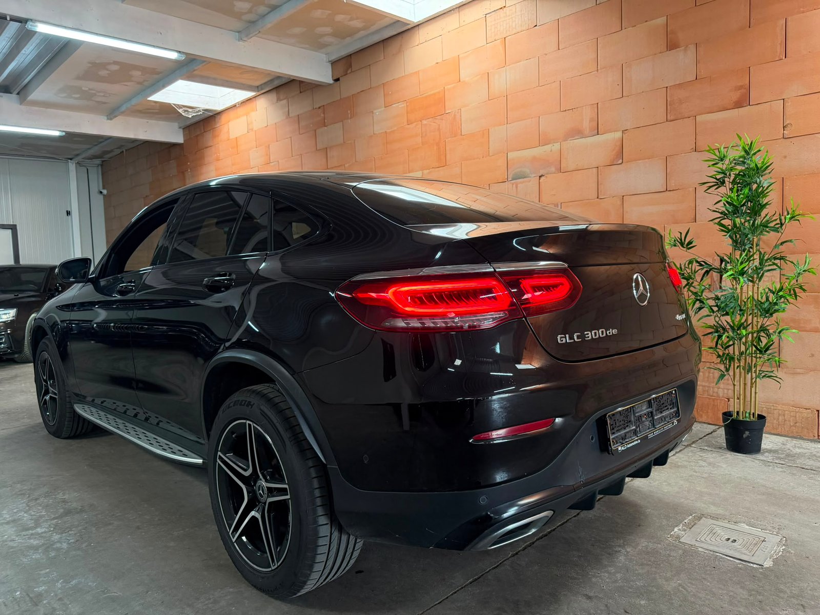Mercedes-Benz GLC Coupé 300de AMG Line - 4-Matic - Hybrid - Automatic - 194 hp - 219.910 km – Image 105