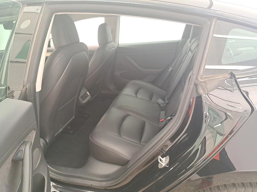 TESLA Model 3 / 2018 / 4P / Berline Propulsion – Image 11