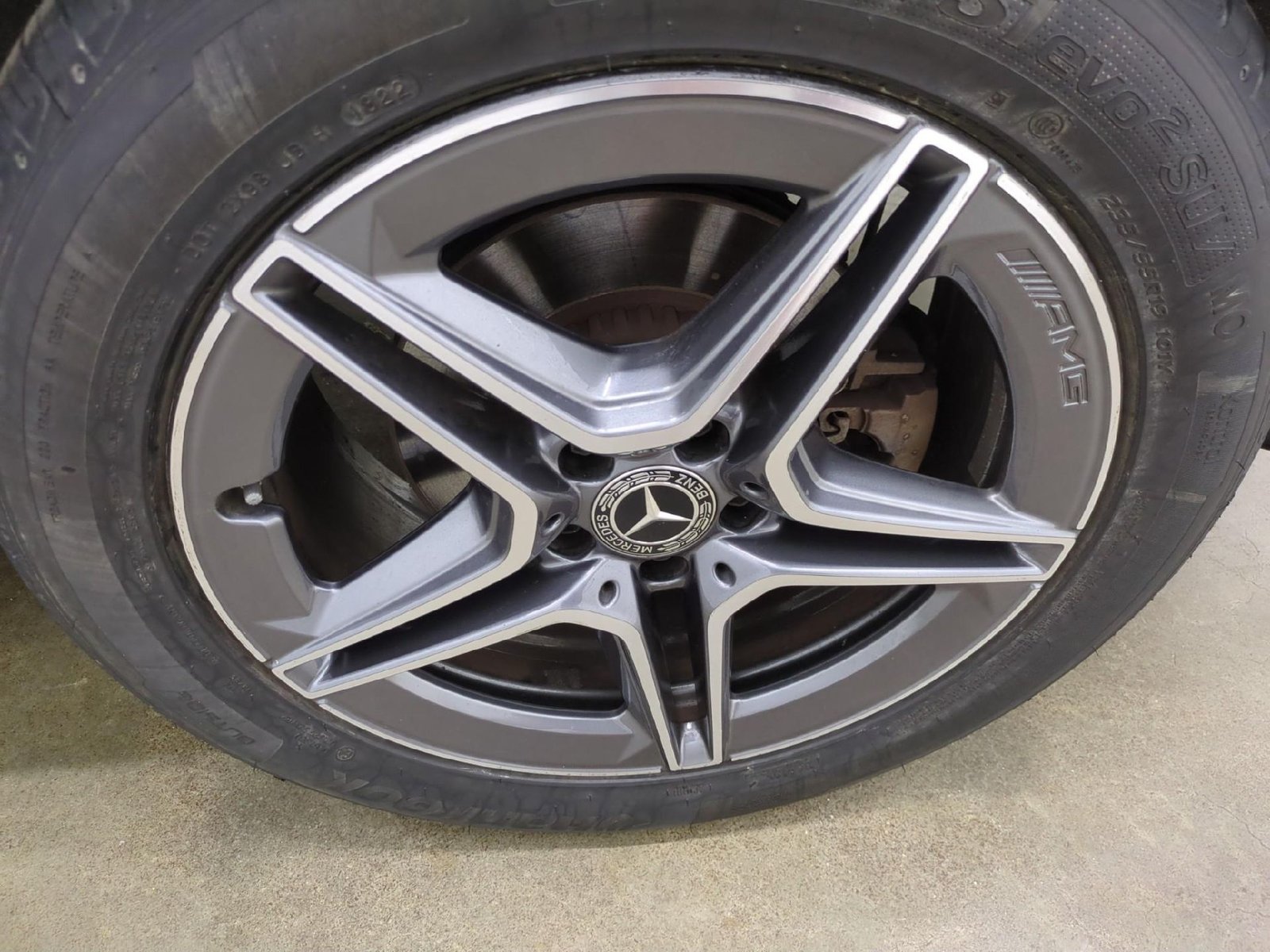MERCEDES-BENZ GLC / 2019 / 5P / SUV 2.0 GLC 300 E AMG LINE 4MATIC – Image 2